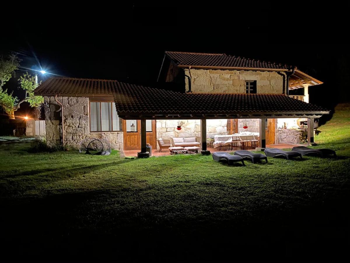 Habitaciones Con Bano Individual En Casa De Campo. Piscina. Amoeiro Buitenkant foto